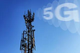 5G-Funkturm mit 5G 5G-Funkturm mit 5G