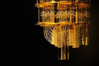 Quantum computers and accelerated discovery Quantum computers and accelerated discovery